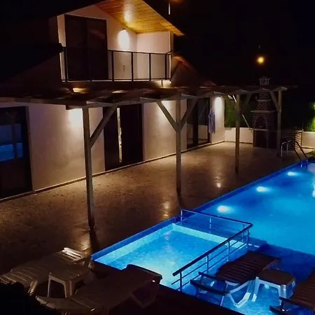 Kent بيت للعطل *