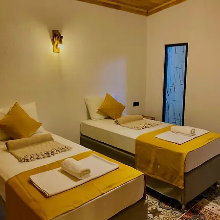 بيت للعطل Kent دمرة